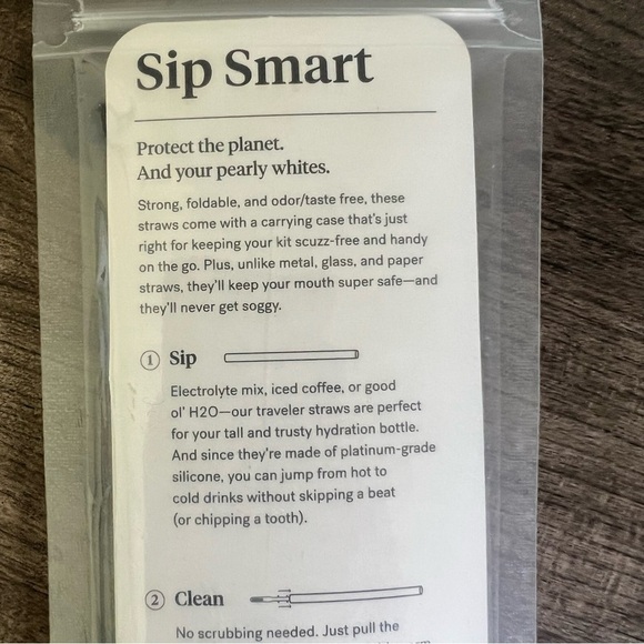 GIR Traveler Size Ultimate Reusable Silicone Foldable Straw Kit - Picture 5 of 7